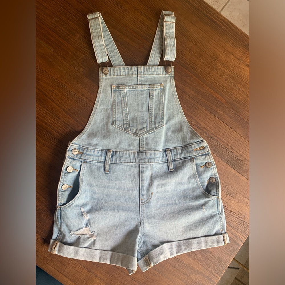Like New Old Navy Short Overalls Shortalls Size Small S Light Wash Distressed